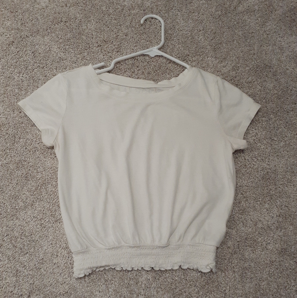 Pure White Basic Cropped T-Shirt Blouse, Ruched Waist, Ruffle Edge